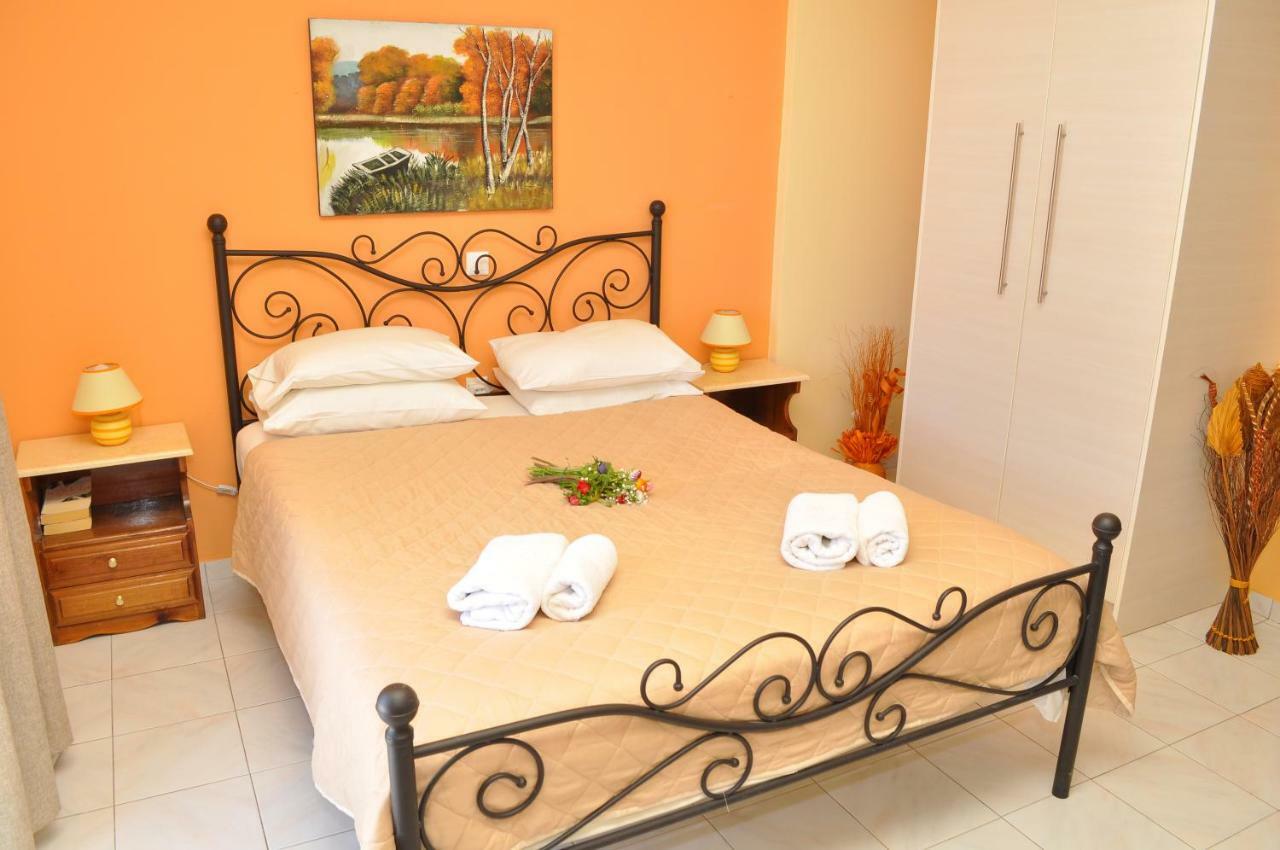 Polymnia Apartments Lassi ลาสซี ภายนอก รูปภาพ